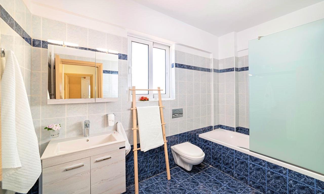 Villa Kermes Heated Pool Kournás Екстериор снимка