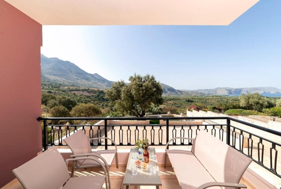 Villa Kermes Heated Pool Kournás Екстериор снимка